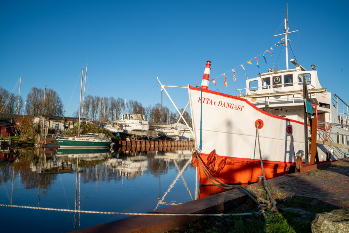 Ausflugsschiff Etta von Dangast im Vareler Hafen